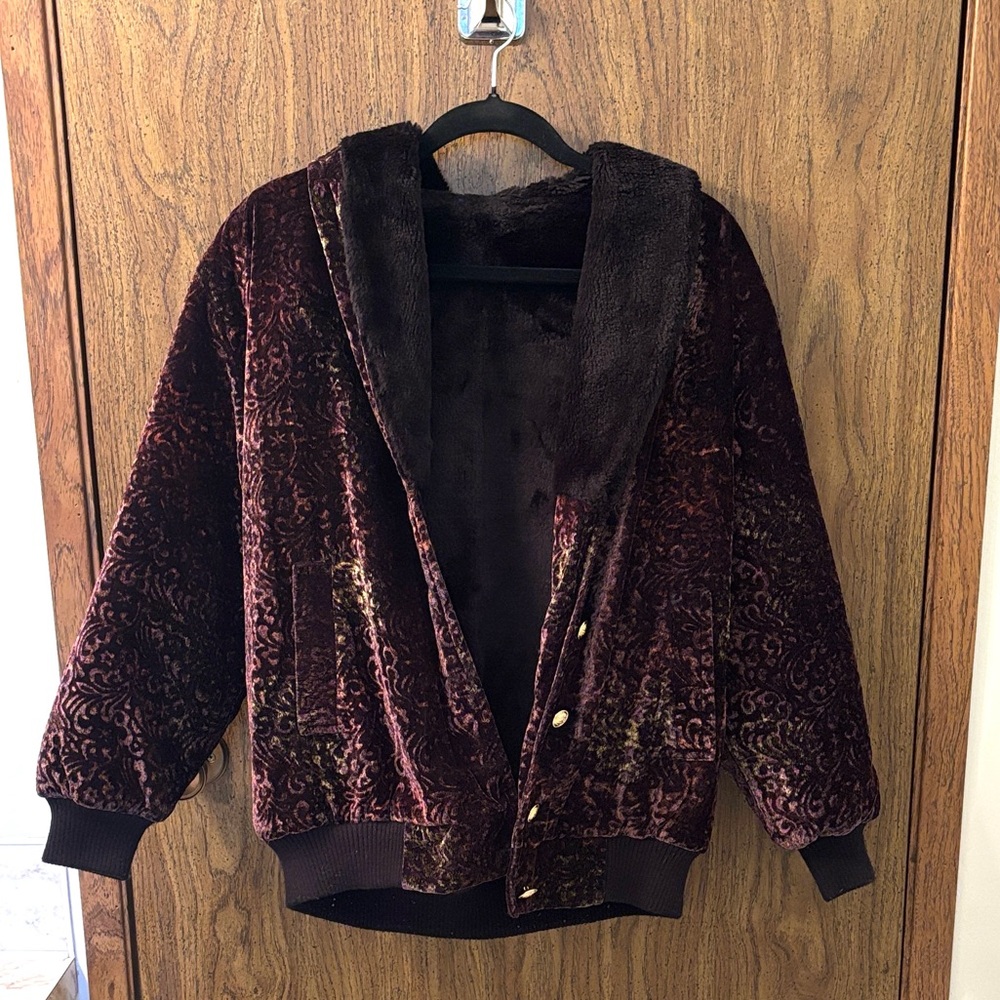 Plush Hooded Women's Velvet Bomber Jacket - Burgundy